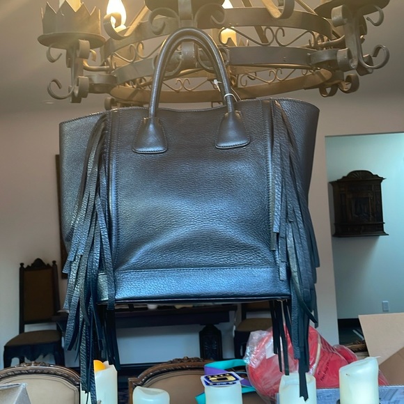 🛍HOST PICK🛍Beyond Stunning all Leather Prada Bag - Picture 2 of 16